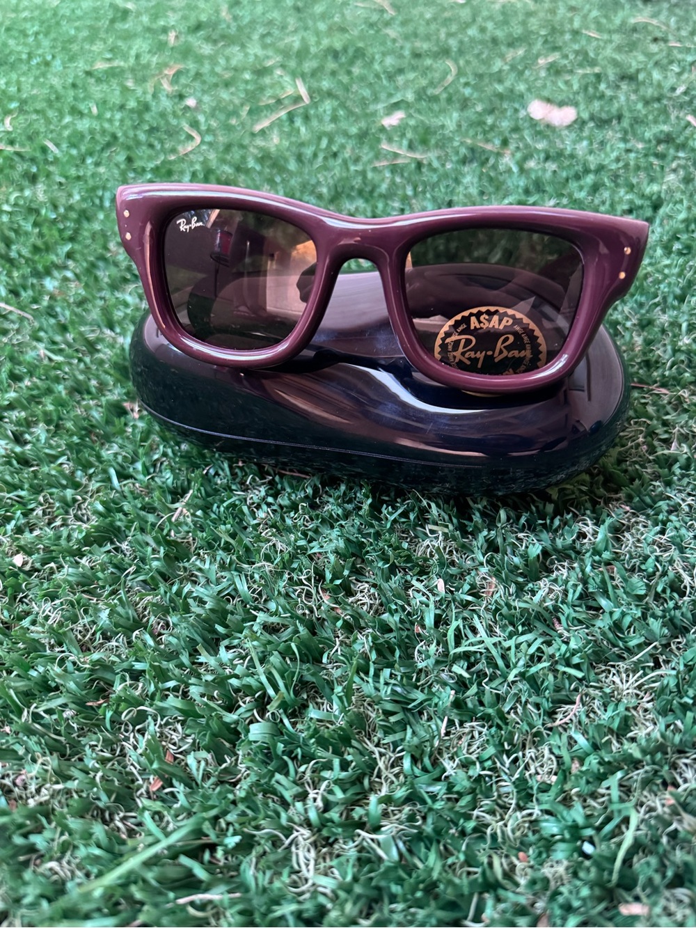Ray-Ban Dark reddish/brown Cat Eye Sunglasses with Dark Lenses